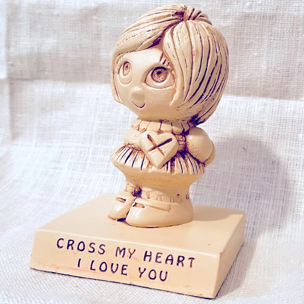 Vintage Paula Sillisculpt W-131 Figurine ‘Cross My Heart I Love You’